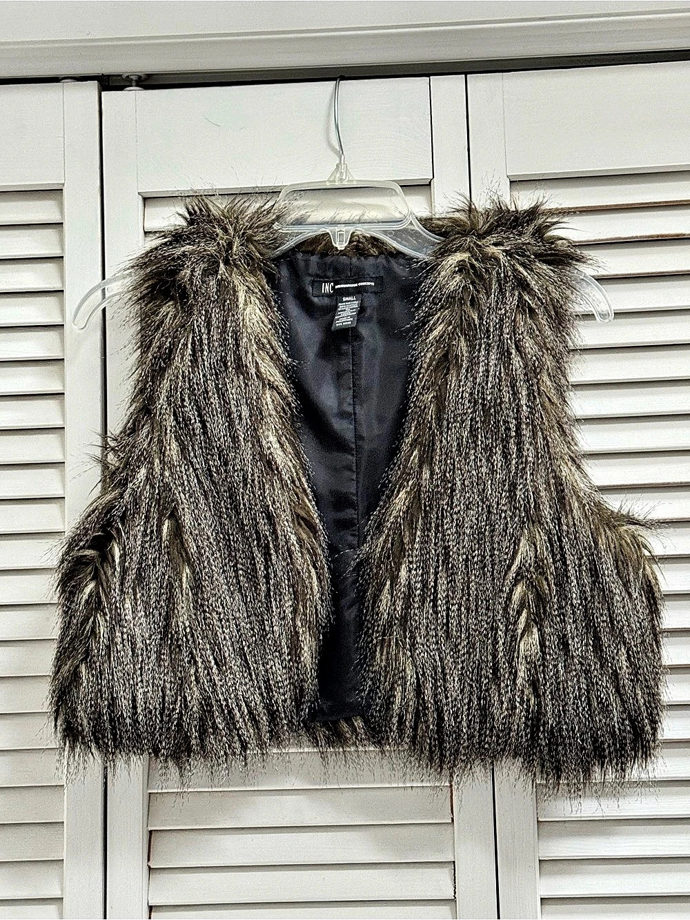 INC International Concepts Faux Fur Vest in Gray & Black Size Small Like New